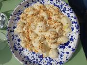 Foto scattata da Alberto :Gnocchi sconci al gorgonzola con granella di mandorle