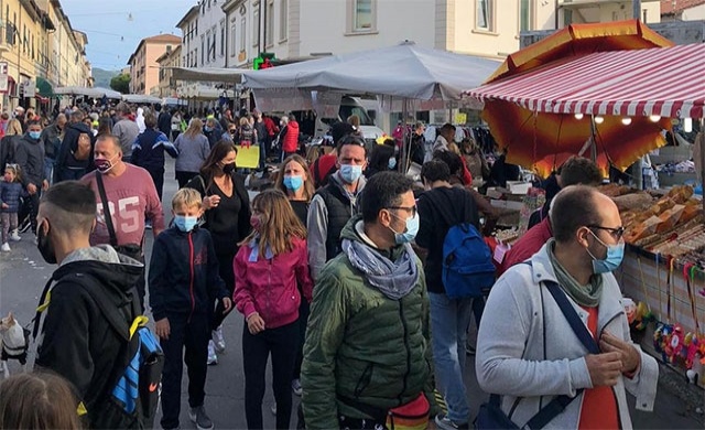 Foto rubrica Lo Shopping del Forte a Bagnolo Cremasco. Appuntamento a sabato 24 ottobre in piazza Aldo Moro