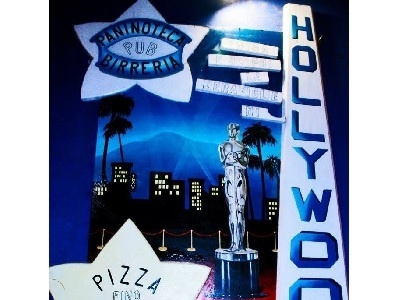 Logo Hollywood Caffè